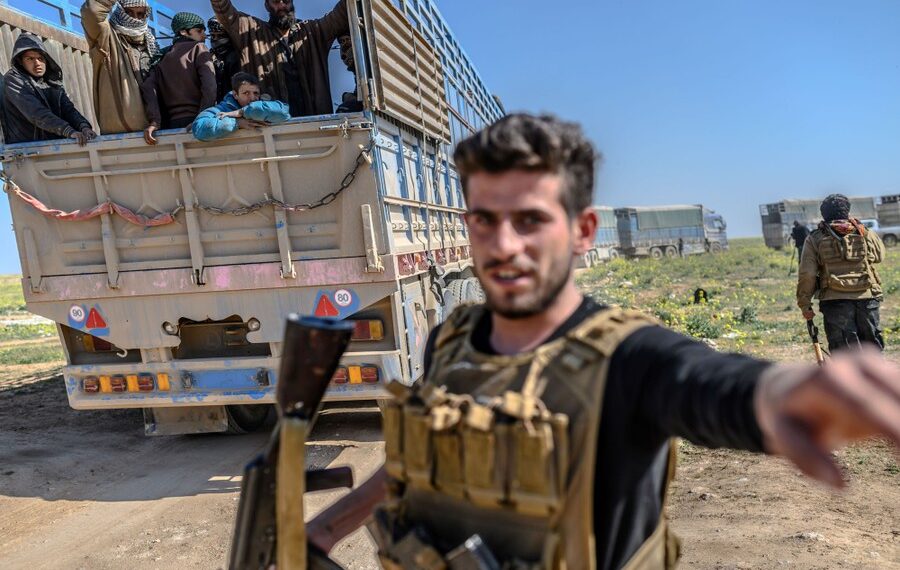 کرد فورسز نے درجنوں داعشی رہا کر دیے